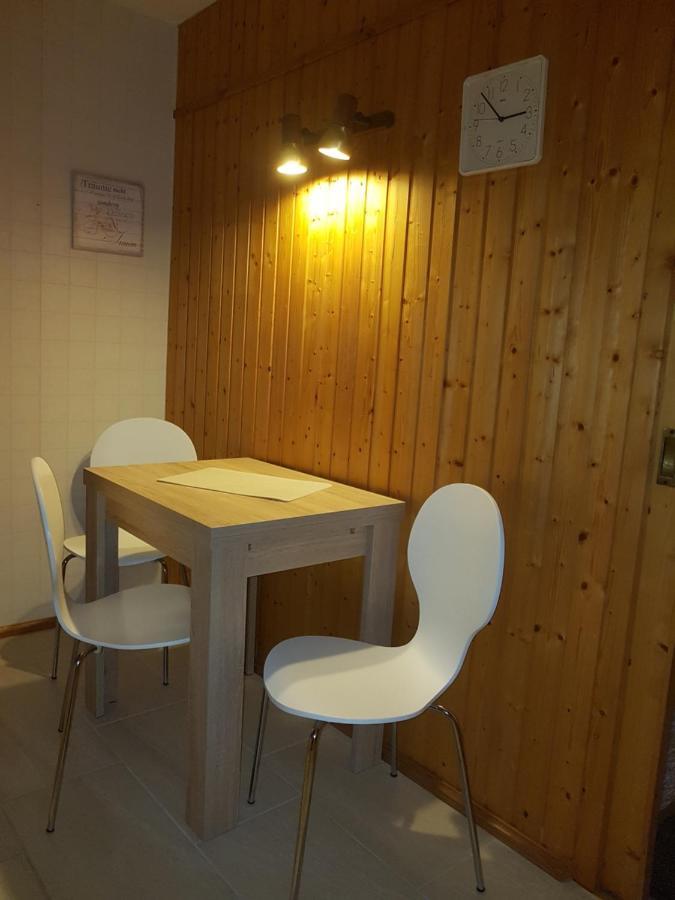 Pension Zum Weissen Hirsch Reitwein Экстерьер фото