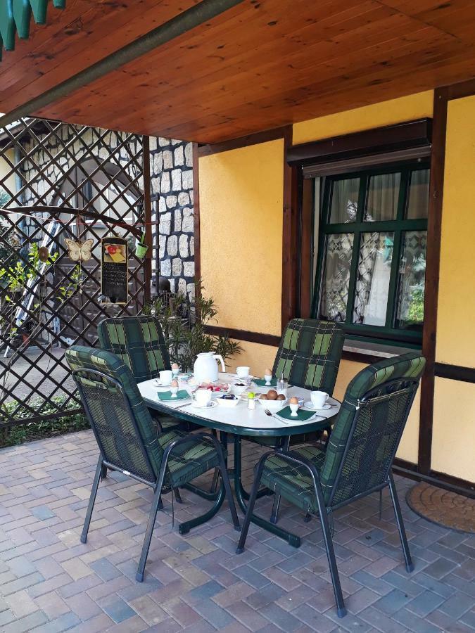 Pension Zum Weissen Hirsch Reitwein Экстерьер фото